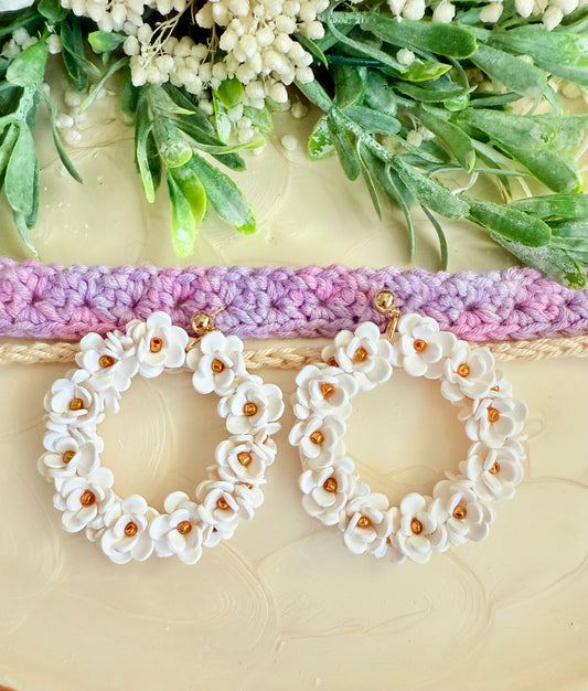 Blooms in white round