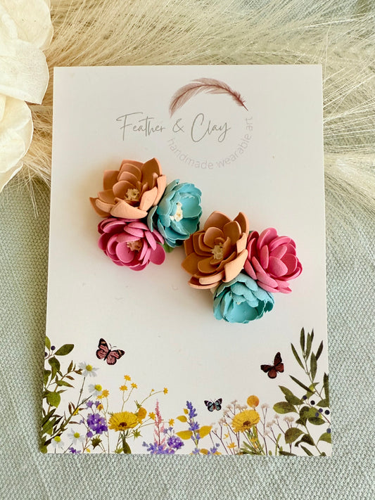 Medium Flower Cluster - light terracotta, dusty blue, pink