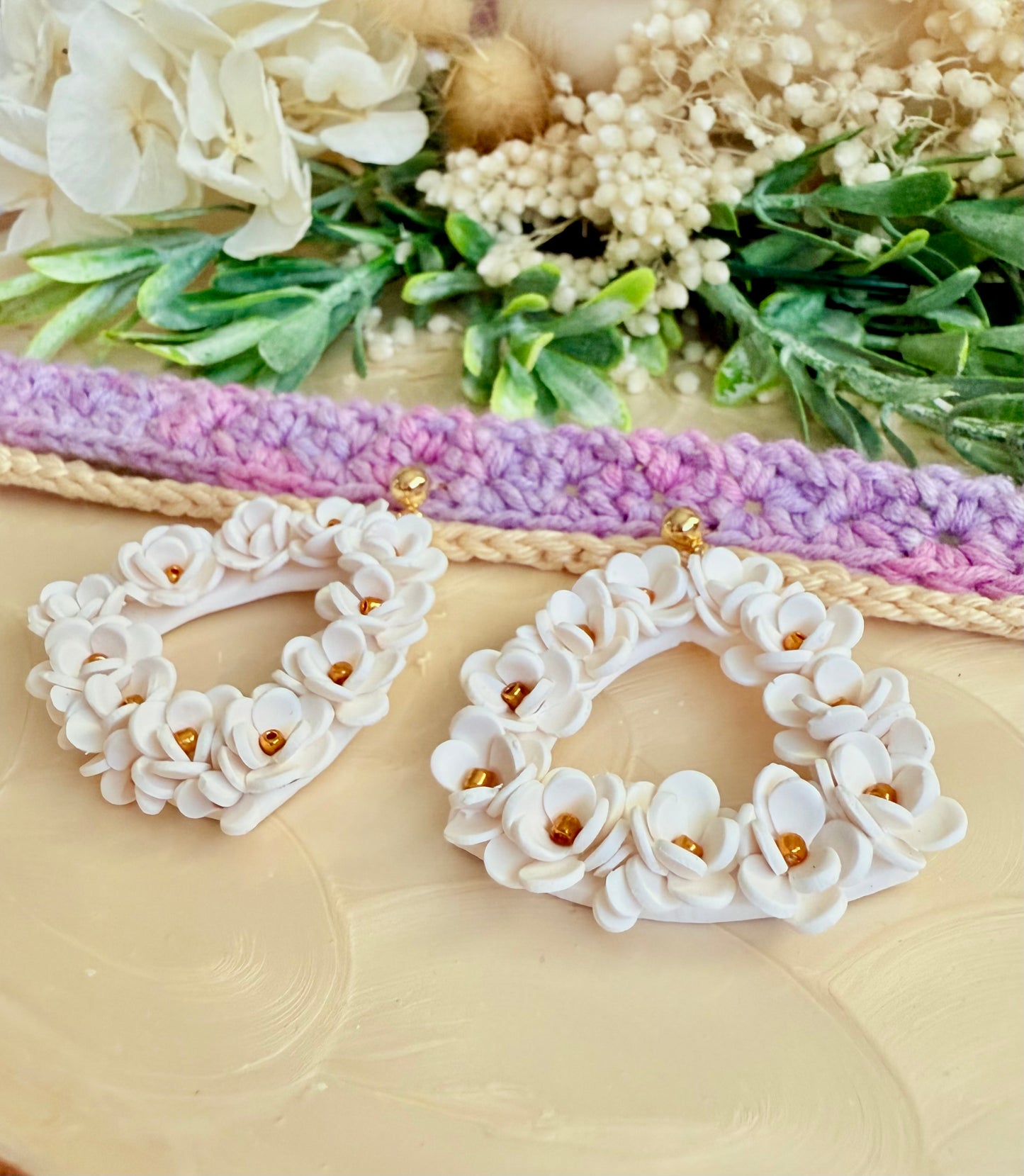 Blooms in white triangle