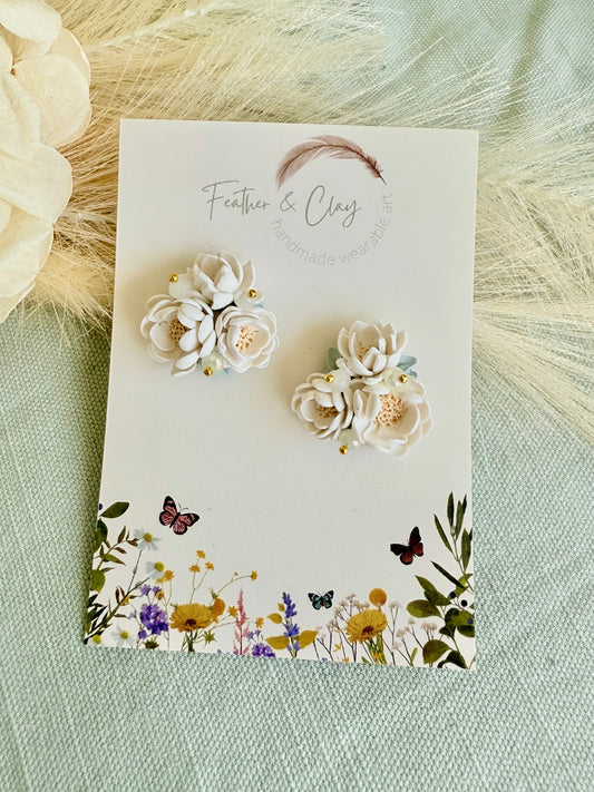 Medium Flower Cluster - all white